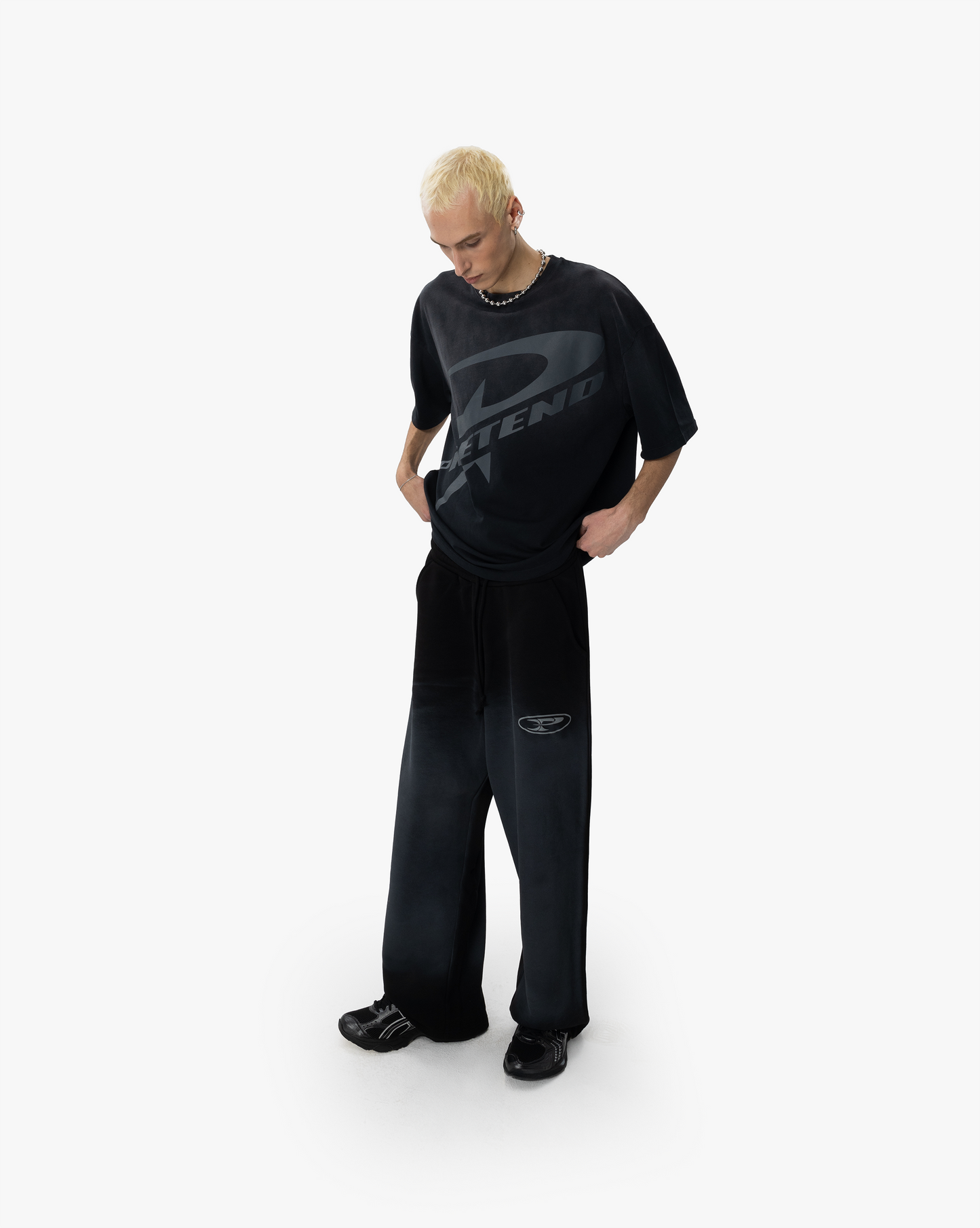 P-STAR TEE - STAINED BLACK