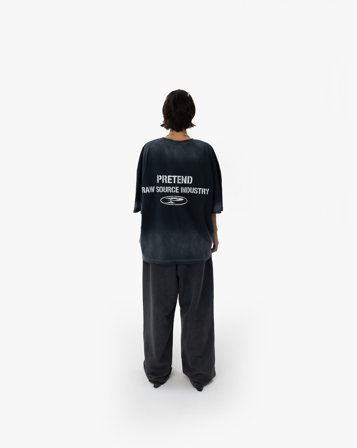 DISTRESSED TYPO TEE