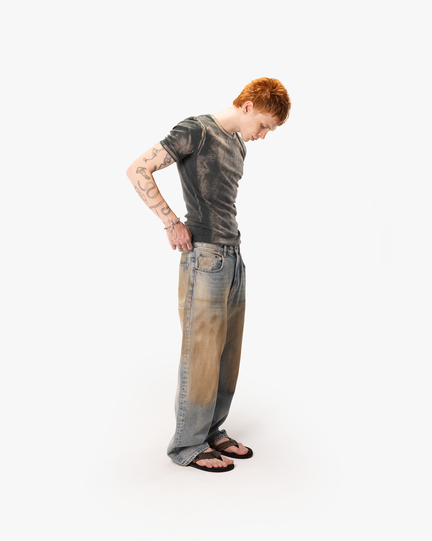 RAW RIBBED TEE - SMOKE